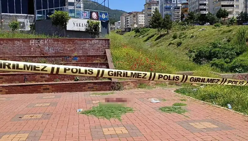 Kahramanmaraş'ta Bıçaklı Kavga: Suriye Uyruklu Genç Ağır Yaralandı