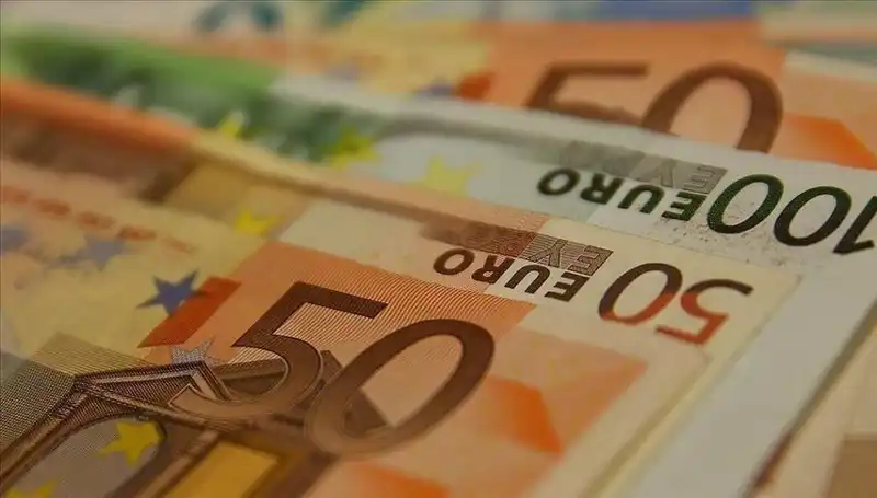 Euro’nun Zirve Günleri Geride Mi Kaldı? Düşüşün Sebepleri