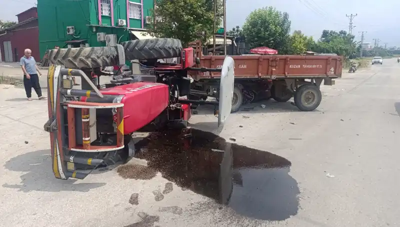 Traktör ve Otomobil Çarpıştı: 2 Kişi Yaralandı!
