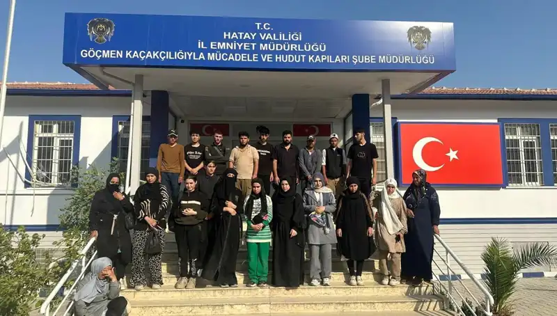 24 Göçmen Minibüste Yakalandı: Sınır Kaçakçılığı İle Mücadelede Yeni Bir Aşama