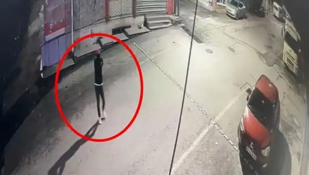 Kıraathaneye Silahlı Saldırı: Kimliği Belirsiz Saldırgan Kaçtı