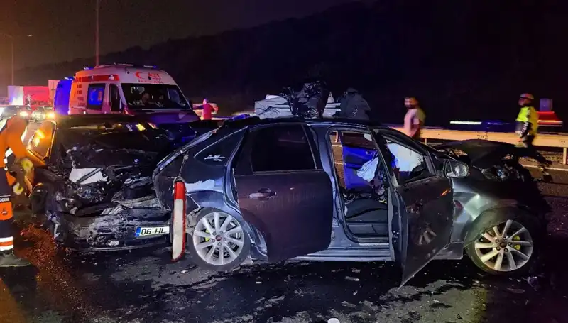 TEM Otoyolunda Zincirleme Kaza: 7 Yaralı, Trafik Durma Noktasına Geldi