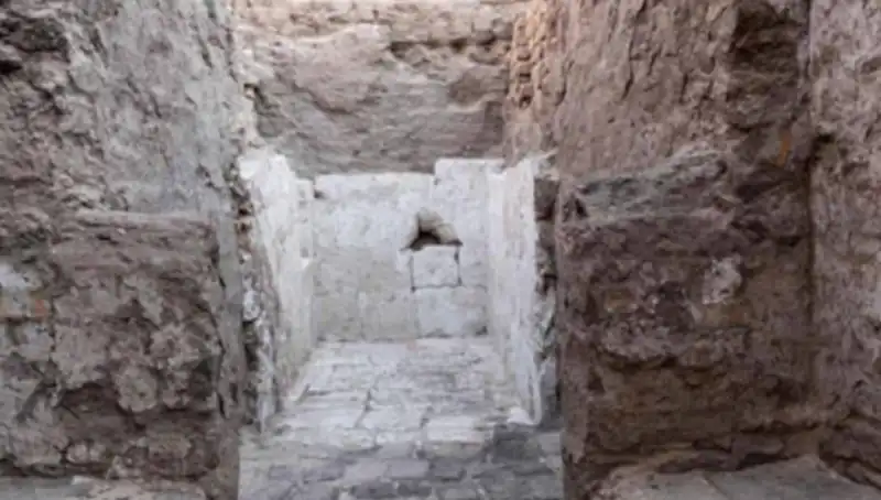 Mısır'da 3,500 Yıldan Eski Tarihi Bir Kraliyet Mezarı Ortaya Çıktı!