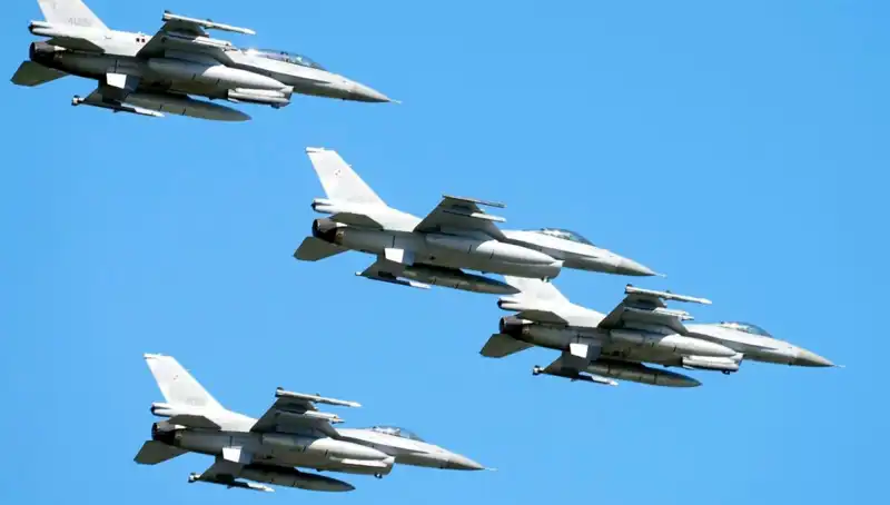 ABD’nin F-16 Planı: Ukraynalı Pilotlar 310 Milyon Dolarla Eğitilecek