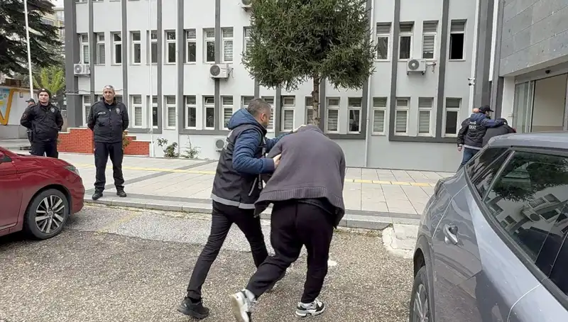 10 Bin Sentetik Ecza Hapı Ele Geçirildi! 20 Şüpheli Gözaltında