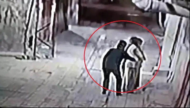 Kapkaççılara Nefes Kesen Operasyon: Polisler Pazarcı ve Simitçi Kılığına Girdi!