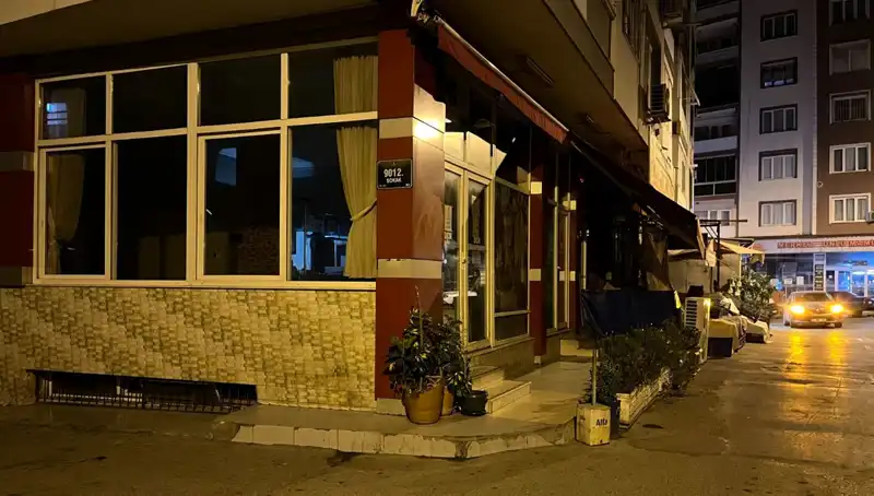İzmir'de Kahvehaneye Silahlı Saldırı: Bir Ölü, İki Yaralı