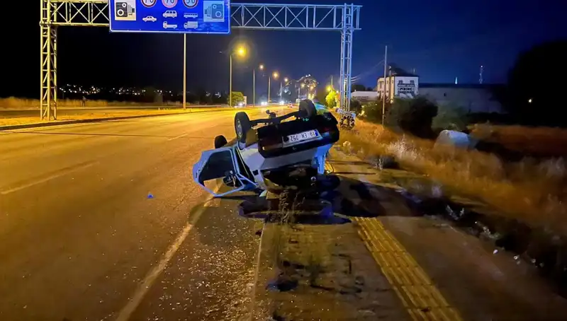 TIR’ın Sıkıştırdığı Otomobil Takla Attı: Kaza Sonrası Panic Anları