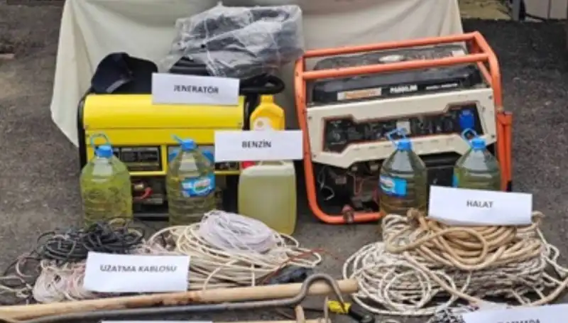 Güvenlik Güçlerinden Kaçak Kazı ve Uyuşturucu Operasyonu: 9 Şüpheli Yakalandı