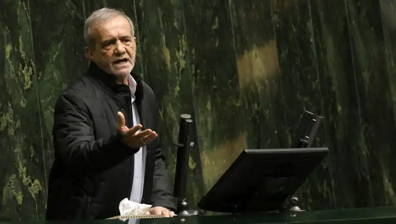 İran Cumhurbaşkanı Yardımcısı'nın Lüks Tatili Ekonomik Krizi Tırmandırdı!