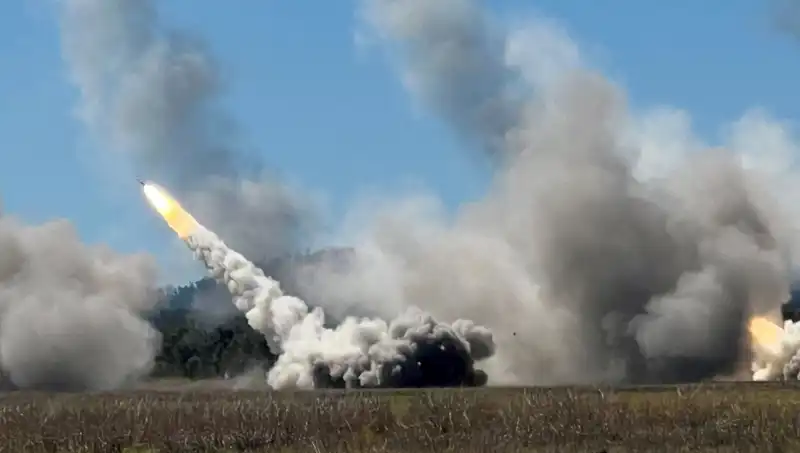 Avustralya'nın En Büyük Askeri Tatbikatında Yeni Bir Dönem: HIMARS Atışı Gerçekleşti