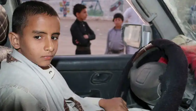 Yemen'de Çocuk Şoförler: İç Savaşın Pençesindeki Hayat Mücadelesi