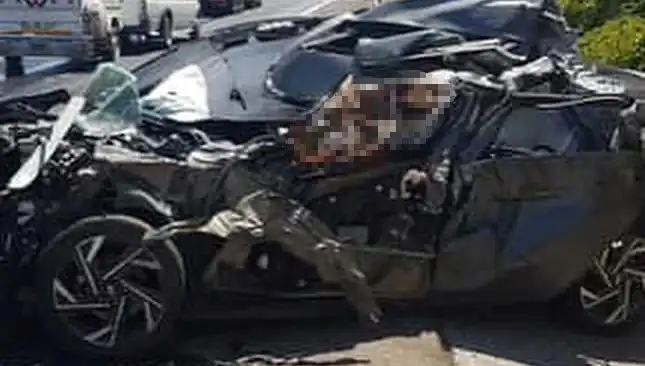 Şanlıurfa'da Otomobil Tankere Çarptı: Acı Kaza Sonrası 1 Kişi Hayatını Kaybetti