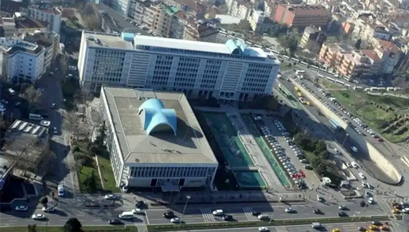 İBB Soruşturmasında "Enderun" WhatsApp Grubunun Mesajları Olay Yaratıyor!