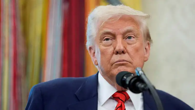 Trump, G7 Zirvesini Neden Erken Terk Etti? Acil Toplantı Sinyalleri