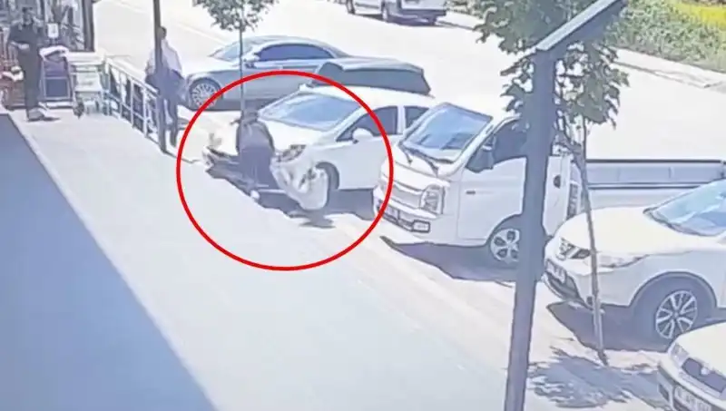 Yalova'da Feci Kaza: Lise Öğrencisi Araç Altında Kaldı, Hayatını Kaybetti
