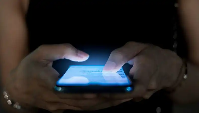 Narsisizmin Gizli Belirtisi: Telefon Alışkanlığınızı Yeniden Gözden Geçirin!