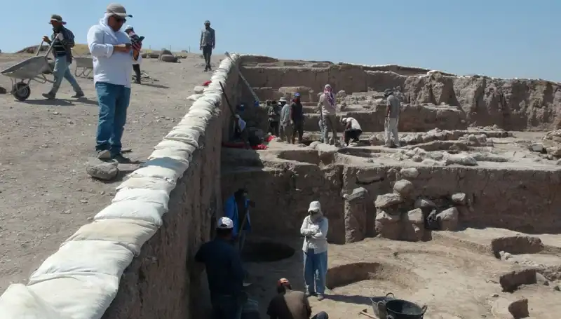 Kilis'teki Oylum Höyük'te Kazı Çalışmaları Sıcak Havalara Rağmen Devam Ediyor!