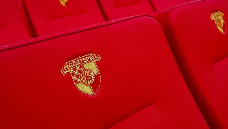 Göztepe, Yıldız Futbolcu Junior Olaitan ile Anlaşma Sağladı!