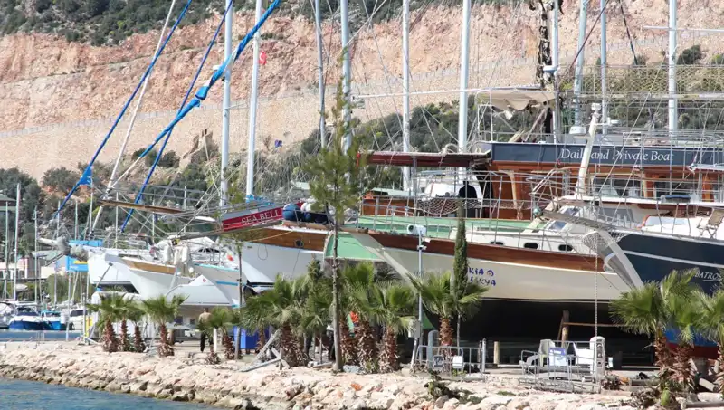 Kaş’ta Gezi Tekneleri: Yerli ve Yabancı Turistlerin Gözdesi Olmaya Hızla Yaklaşıyor