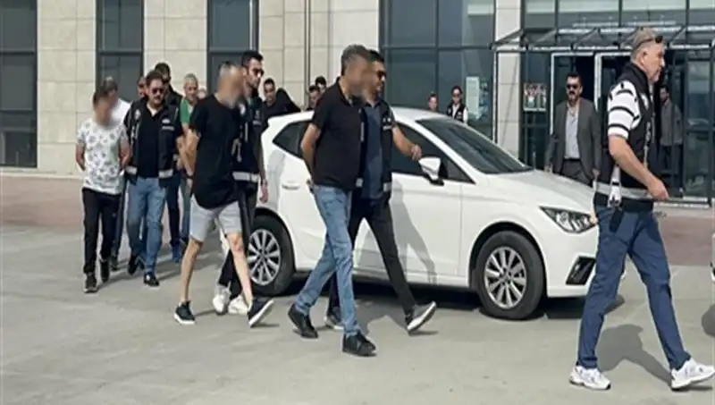 36 Bin Kişiye Hayal Satıp 10 Milyar Lira Dolandırdılar: Turizm Firması Maskesi