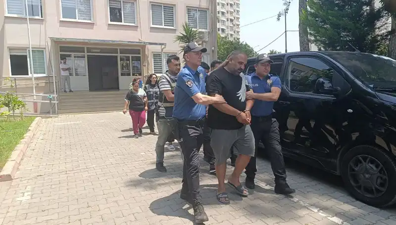 Adana'da Dolandırıcılık Şebekesine Darbe: 4 Kişi Tutuklandı