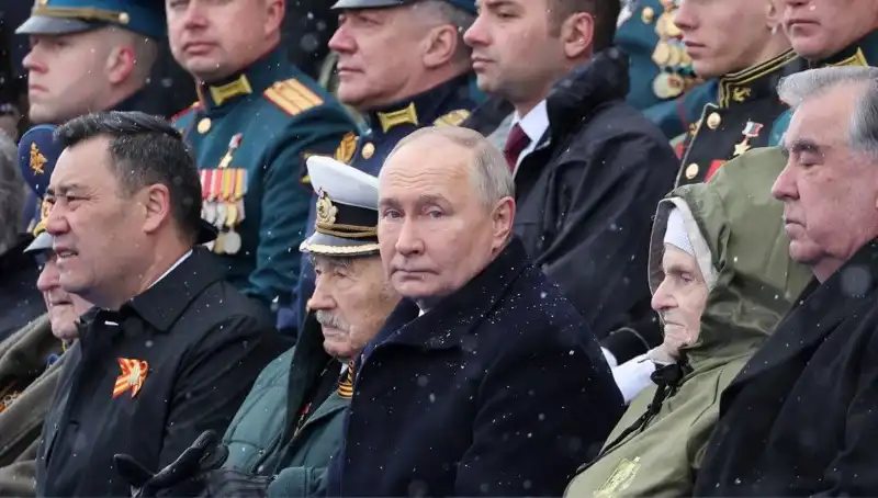 Rus Ordusu Büyüyor: Putin'den Tarihi Askeri Genişleme Hamlesi
