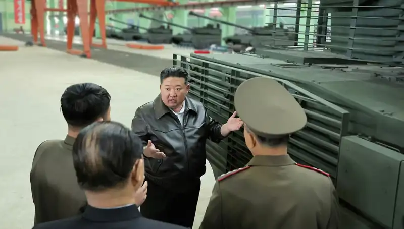Kuzey Kore Lideri Kim Jong-un'dan "Modern Savaş" Vurgusu: "Daha Fazla Üretin!"