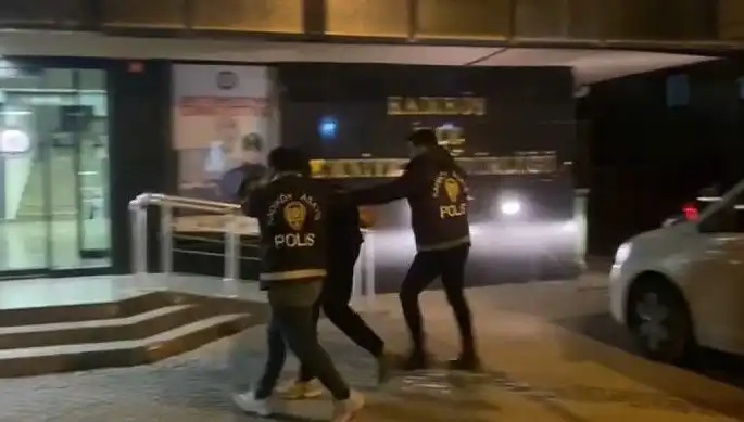 Galatasaray Taraftarını Yaralayan Şahıs Yakalandı: Olayın Detayları Şoke Ediyor!