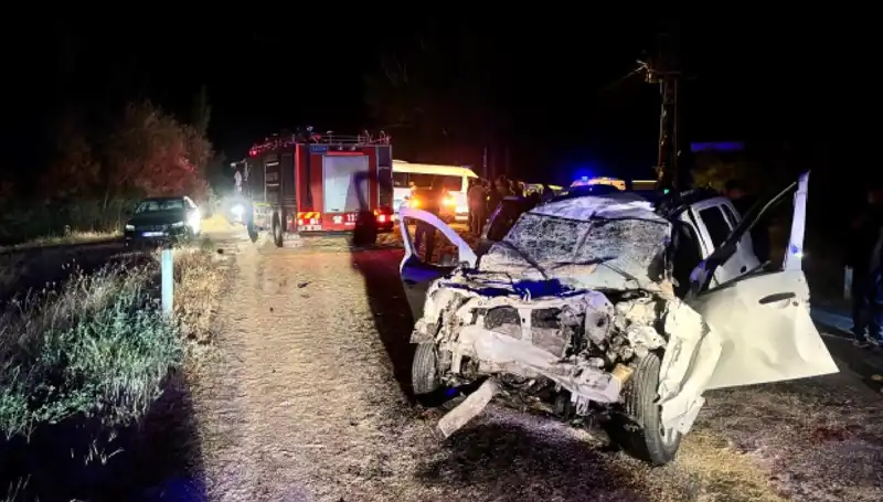 Ciple Traktör Çarpıştı: 5 Yaralı, Kazanın Ayrıntıları Şok Edici!