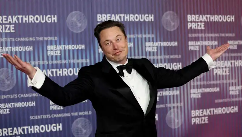 Elon Musk'tan Şaşırtan Açıklama: X, Yeni Mesajlaşma Uygulamasıyla Flört Sitesine Mi Dönüşüyor?
