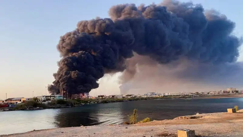 Port Sudan'da Şiddetli Patlamalar: Havaalanı ve Ordu Üssü Saldırı Altında