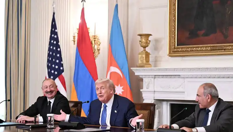 Aliyev'den Ermenistan'a Anayasa Çağrısı: Zaman Kaybetmeyi Bırakalım