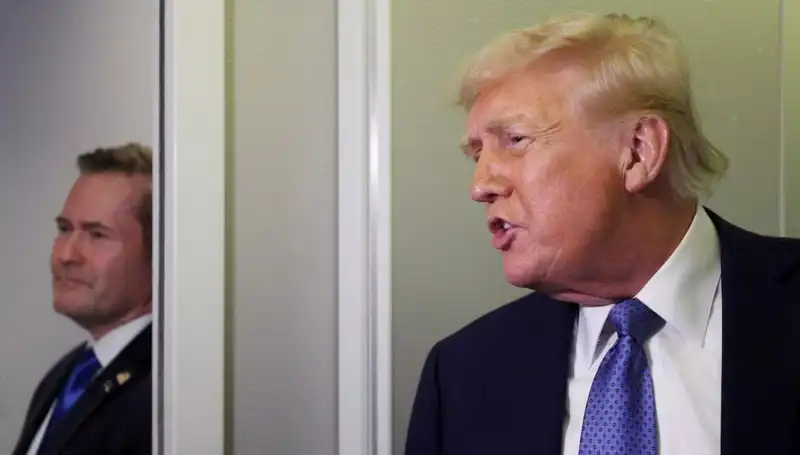 Trump'ın Gizli Planlarını Sızdıran Waltz Görevden Alındı: Neler Oldu?