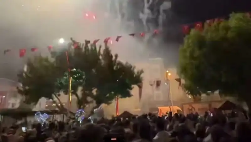 Havai Fişek Gösterisi Sonrası Hastanelik Olayları Artıyor: Güvenlik Önlemleri Yetersiz mi?