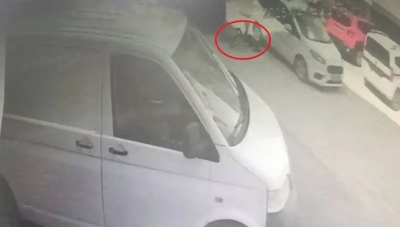 Bisiklet Sürerken Ölümle Burun Buruna Gelen Çocuk