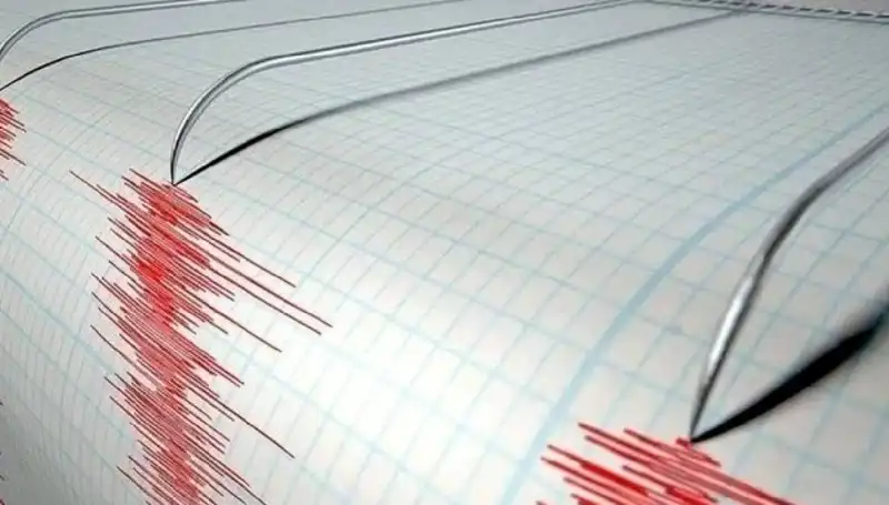 Sındırgı'da Beklenmedik Art Arda Gelen Depremler, Halkta Endişe Yarattı