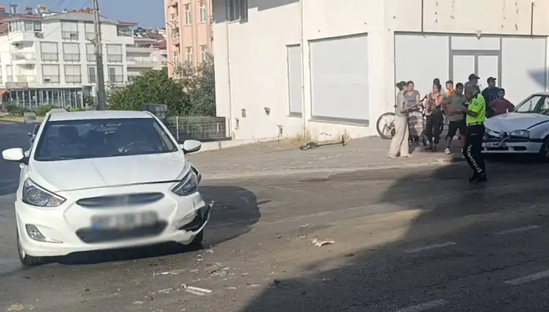 Antalya'da Korkunç Kaza: İki Araç Çarpıştı, Durumları Ciddi!